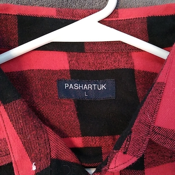 Red n black white pearl snap down shirt, large - Picture 4 of 4